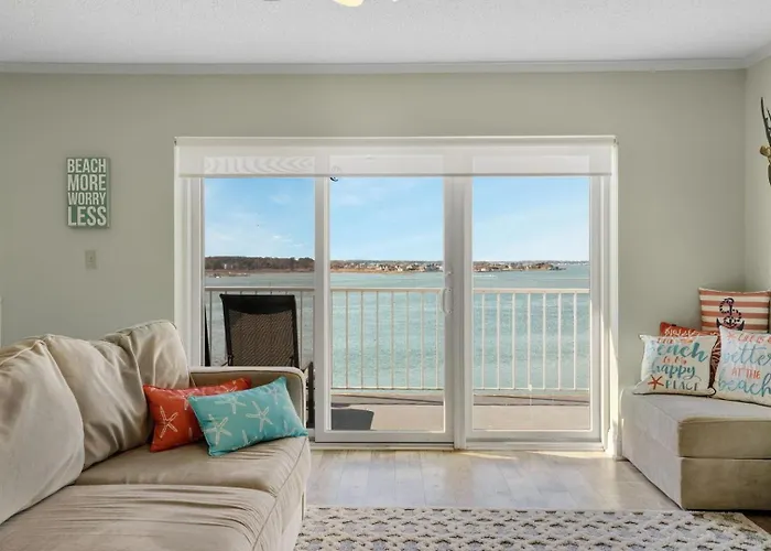 Harbour Island 402m